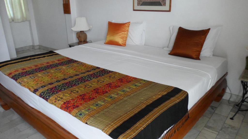 The Red Hibicus Guest House Chiang Mai Rum bild